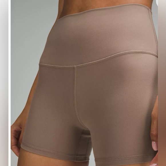 lululemon Align™ High-Rise Short 4" - Picture 2 of 5